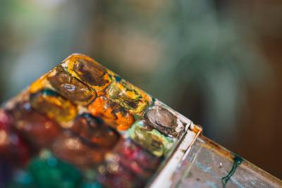 Messy paint palette