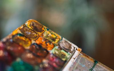 Messy paint palette